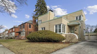 Art Moderne-style home in Beverly designed by architect Albert Heino listed for $545,000