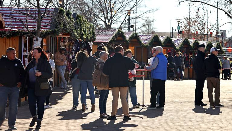 Christkindlmarket in Aurora draws 240,000 visitors during holiday season