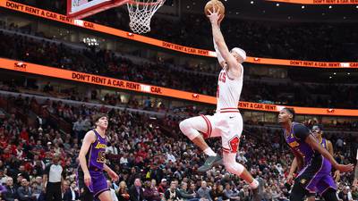 Photos: Chicago Bulls 124, Los Angeles Lakers 108