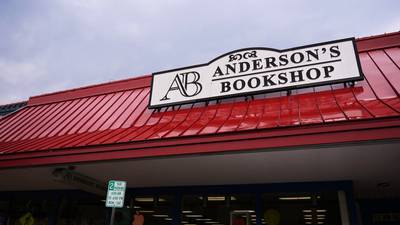 Cyber attack on Anderson’s Bookshop ticket company crashes system during sale for Rebecca Yarros event in Naperville