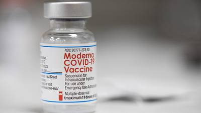 White House, Moderna reach deal for omicron COVID-19 vaccine